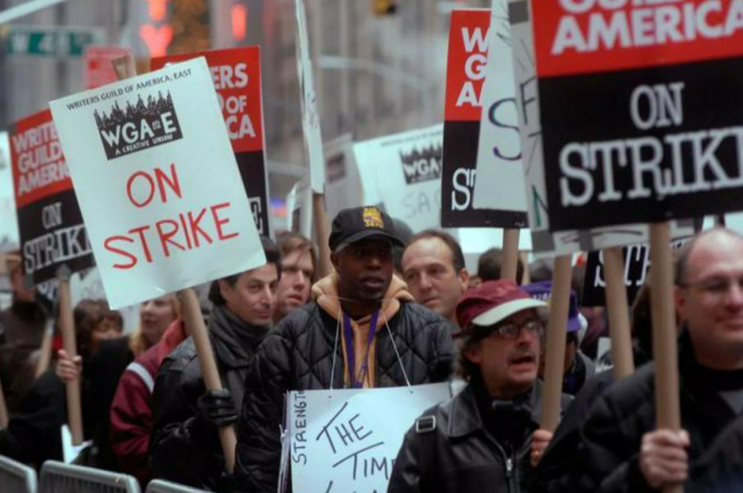 反俄的后果来了，超百万人大罢工，欧洲还能挺多久？