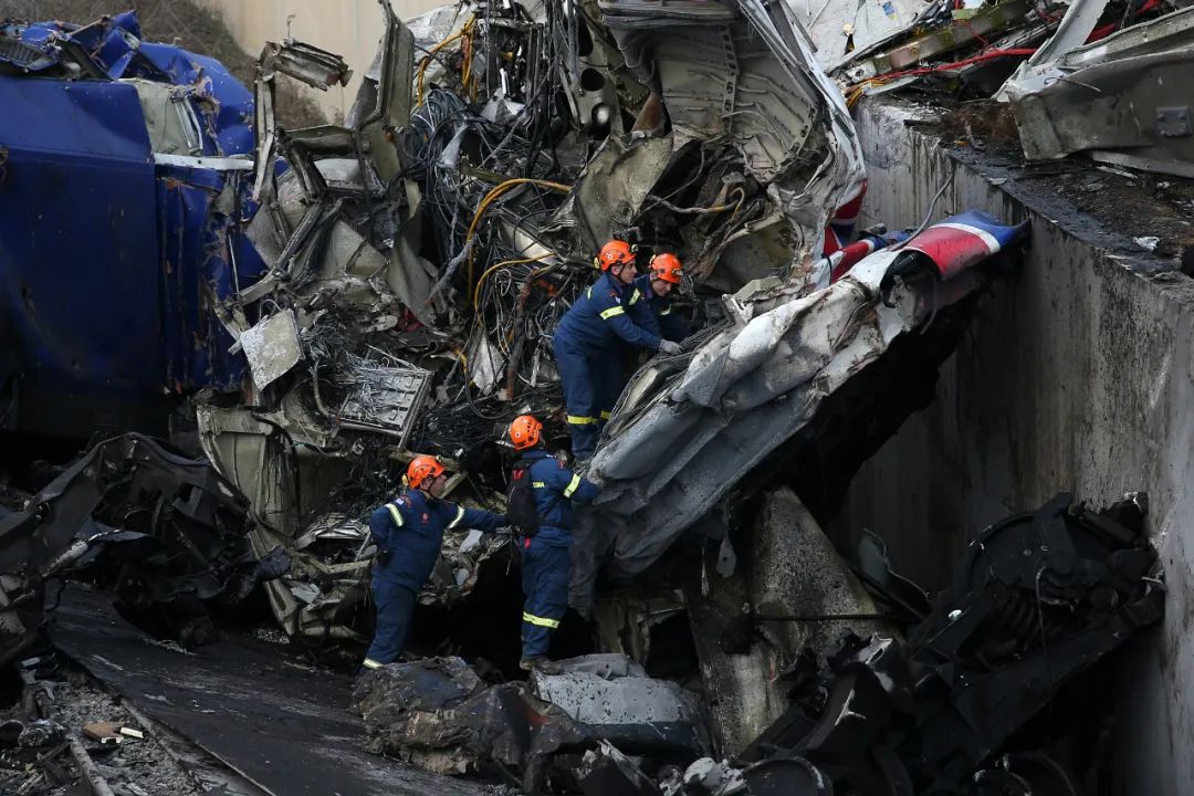 “史无前例的可怕事故”，希腊正在经历一场“难以形容的悲剧”