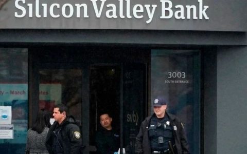 硅谷银行倒闭阴谋论者把美国看的太简单了