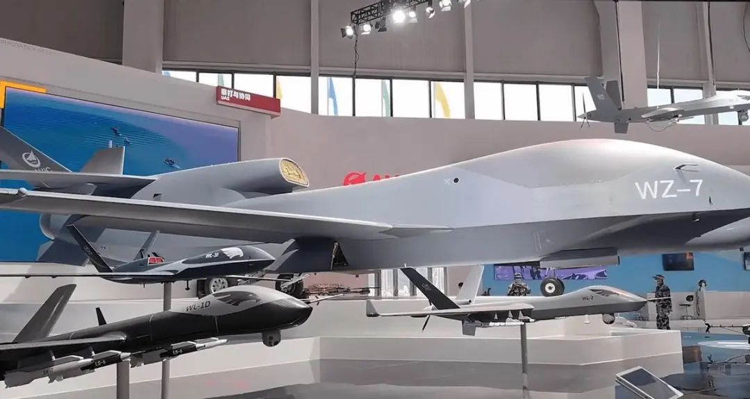 南海方向，一支战略级力量突然亮相，美菲一举一动，瞒不过解放军