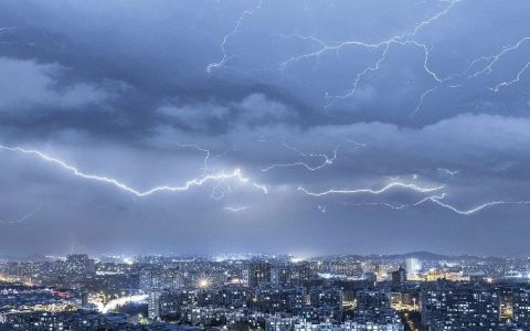 大风暴又来了！德银重挫近15%，债券遭抛售，德国总理紧急喊话