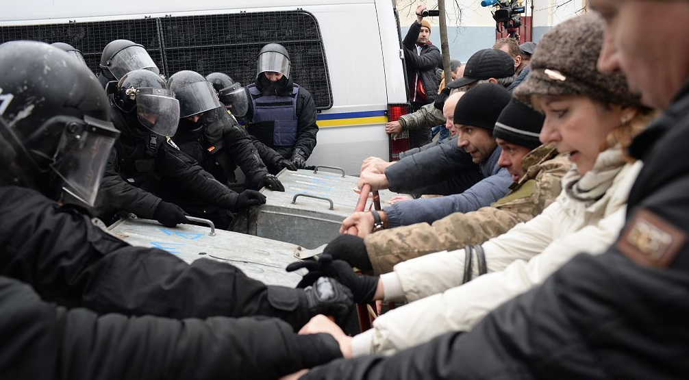 谁在搞格鲁吉亚？