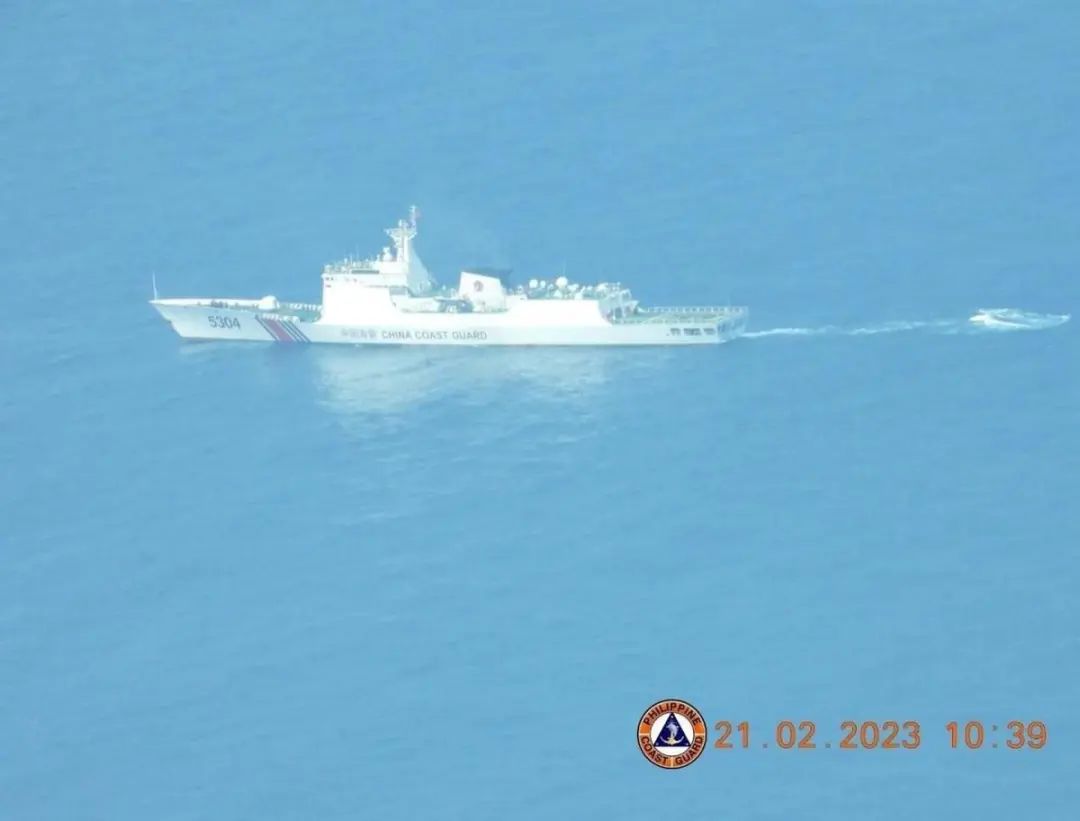 菲律宾军方猛然发现，中国船只越聚越多，填海造岛已经重启？