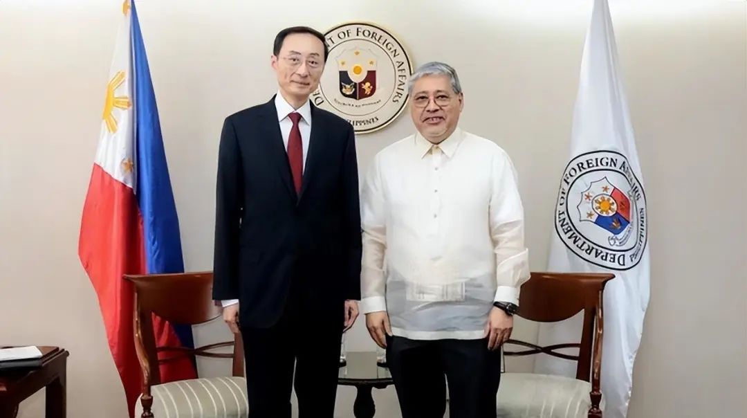 菲律宾向后退，美军开始亲自上阵！我空军歼16入驻西沙？防的就是现在