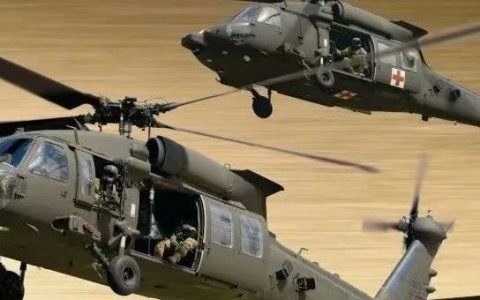 美国惨烈的黑鹰坠落，透露了两个很不寻常的信号