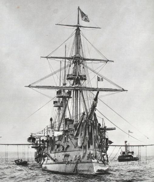 中国的航母，比外国航母小太多了