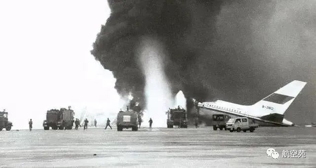 中国最惨烈劫机案始末：三架飞机相撞爆炸，128人丧生，世界震惊