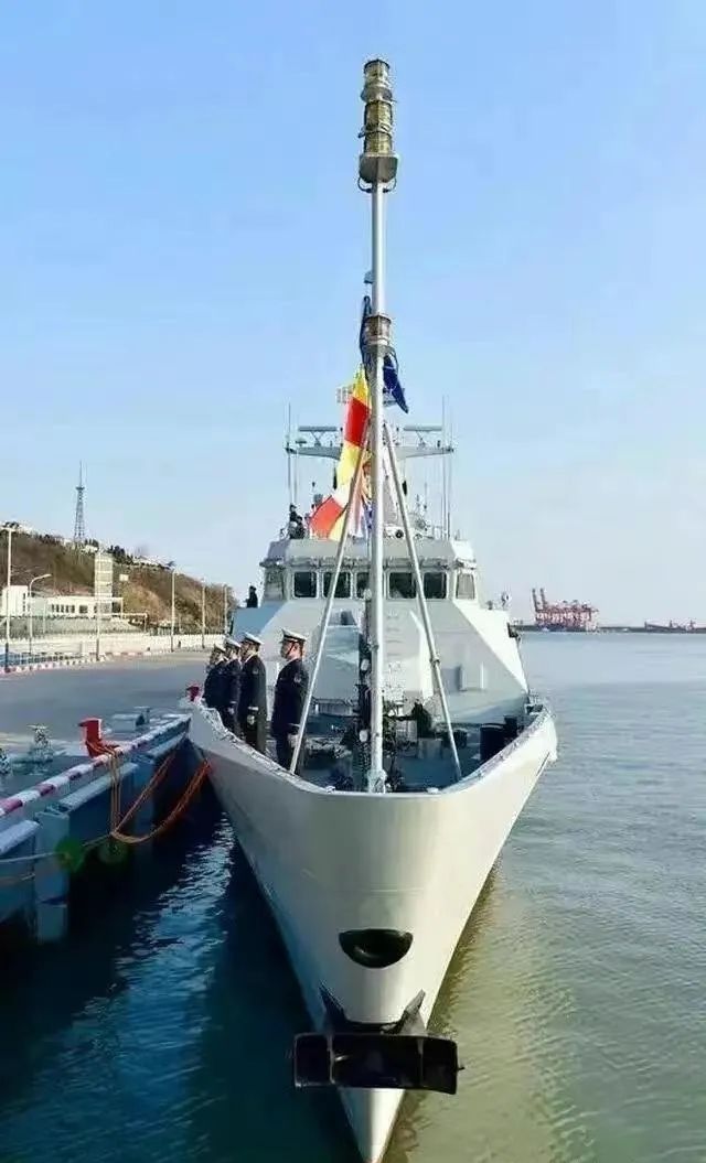 中国的航母，比外国航母小太多了