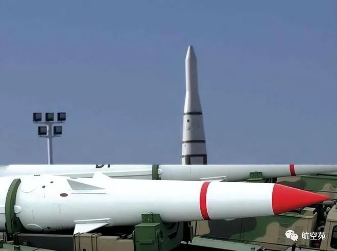 美国钻地弹有多恐怖？能打击地下60米的目标，却被中国轻松化解！