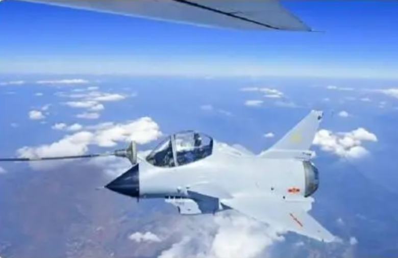 中国的航母，比外国航母小太多了