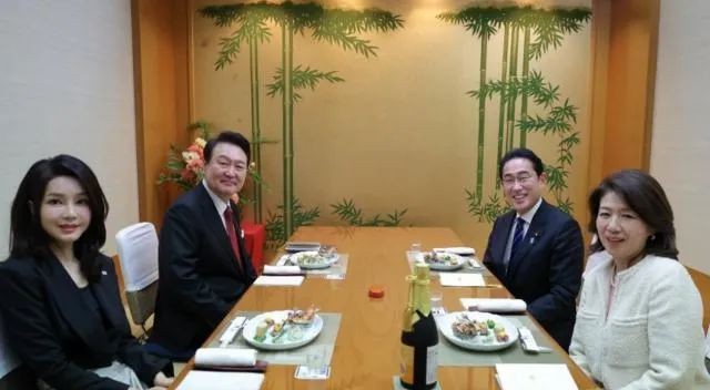 日本外交蓝皮书，在东亚惹是生非！