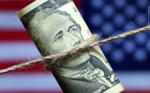 美元快破100：暗示了什么？