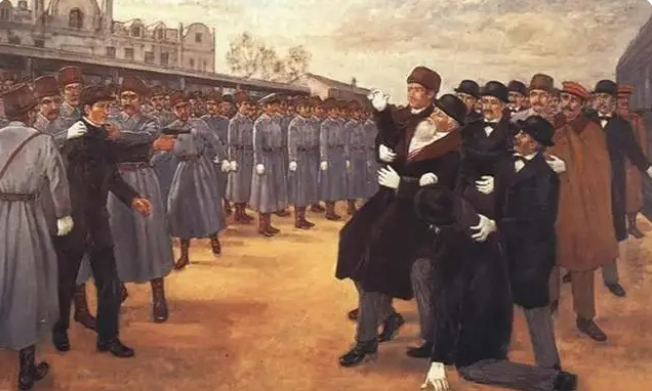 今天，首相遇刺，背后的事不简单