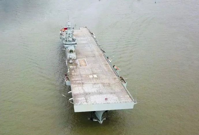 中国的航母，比外国航母小太多了