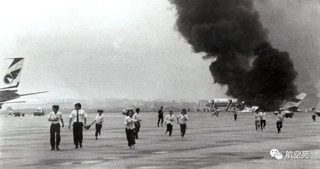 中国最惨烈劫机案始末：三架飞机相撞爆炸，128人丧生，世界震惊
