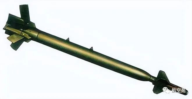 美国钻地弹有多恐怖？能打击地下60米的目标，却被中国轻松化解！