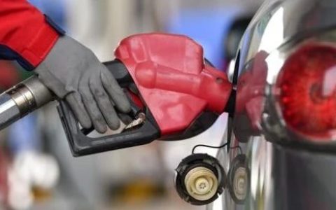 清明节给美国送大礼，主要产油国统一减产拉升通胀