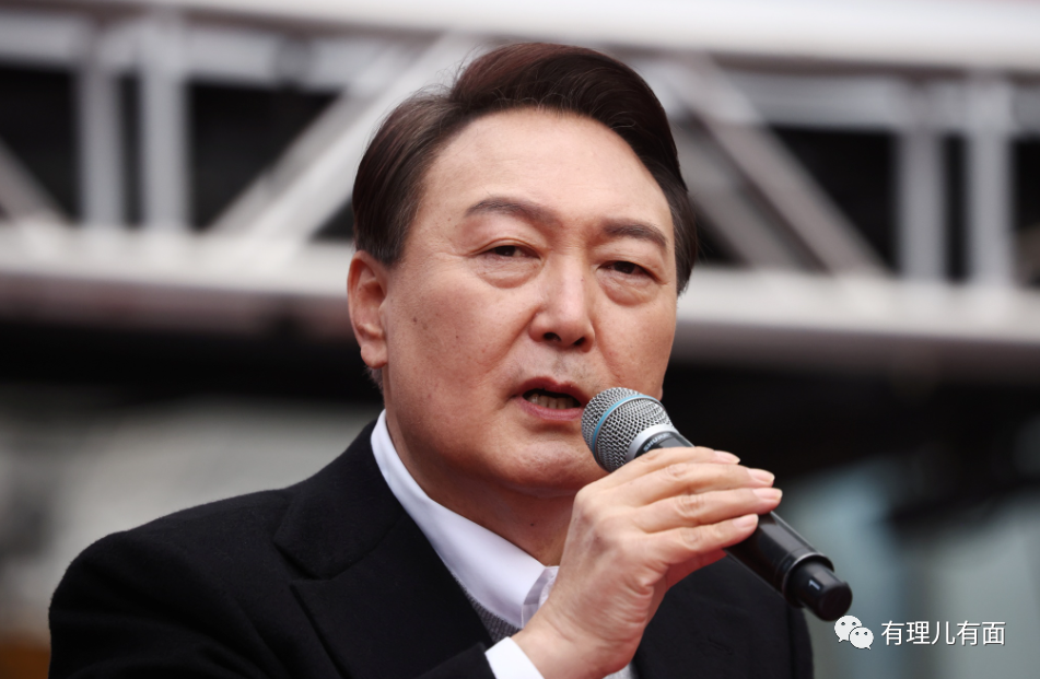 世纪笑话：韩国借给美国炮弹！