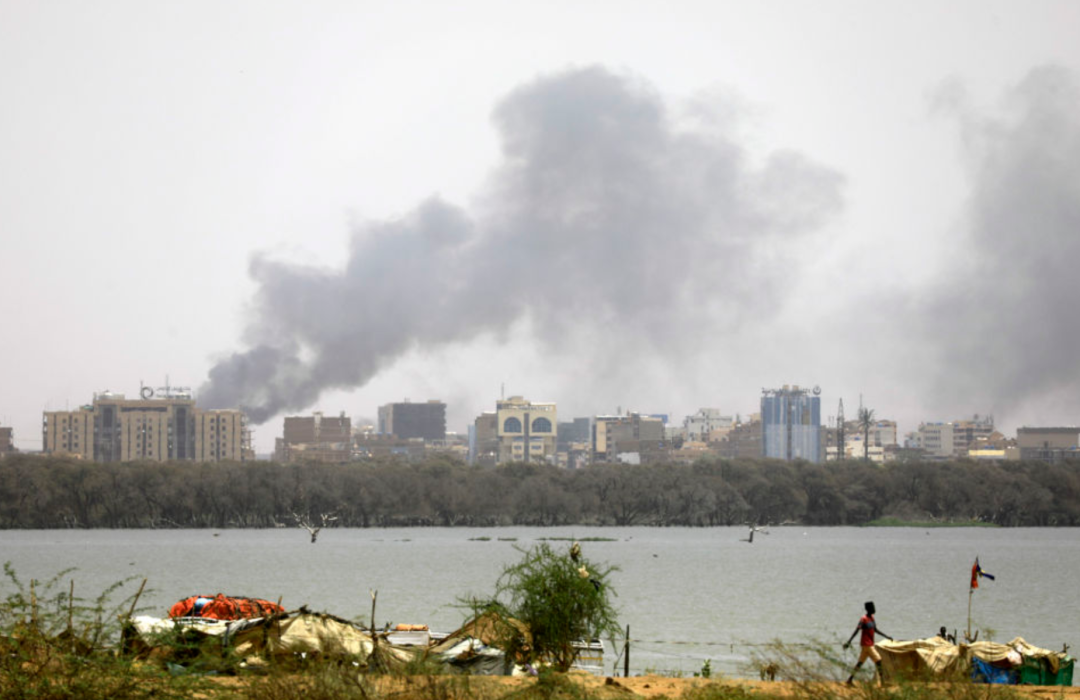 1名美国人遇害，日、韩出动军机撤侨！苏丹冲突已致数千死伤，枪声、炮声响彻首都