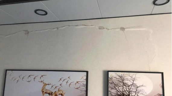 人生最倒霉的事，莫过于和挖承重墙的人做邻居