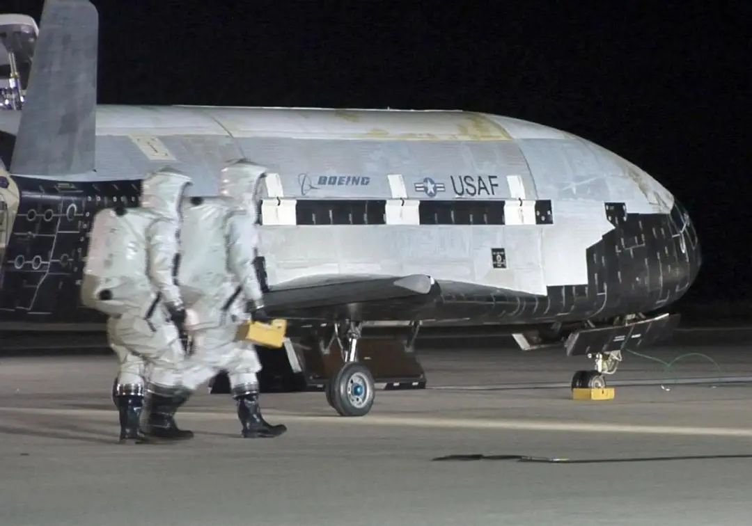 中国空天飞行器在轨276天，与美军X-37B相比还差632天，但……