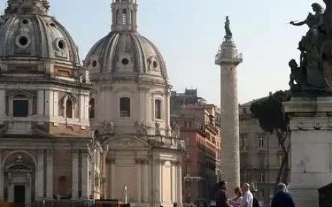 400人黑在意大利？现在造谣一条评论就可以