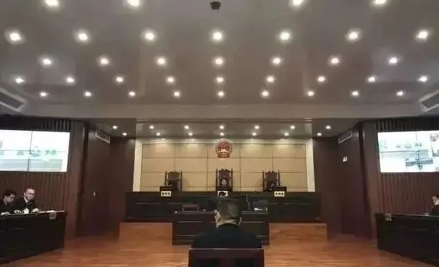 让老情人搞定新情人的市委书记，堪称“管理大师“。