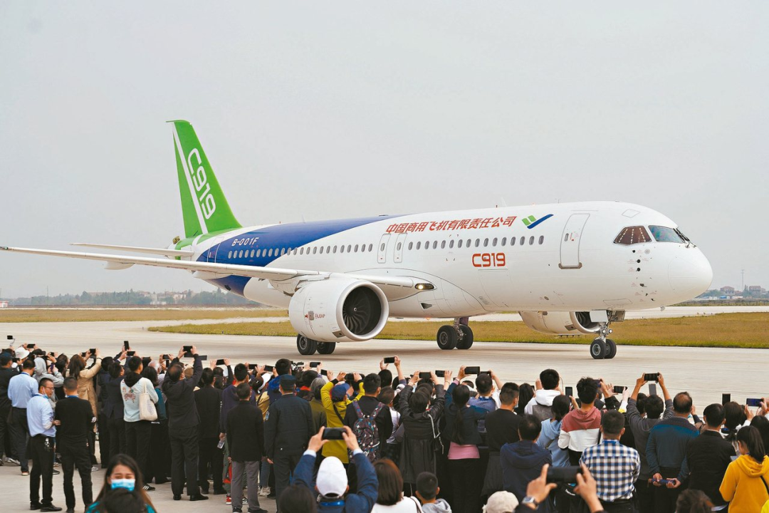 C919正式投入商飞，对14亿中国人意味着什么？