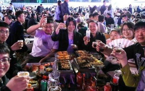 【解局】啥是淄博烧烤的“灵魂蘸料”？