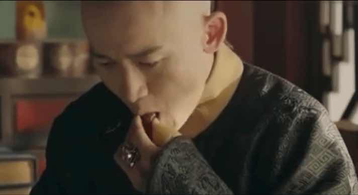 妲己为什么总喂纣王吃葡萄