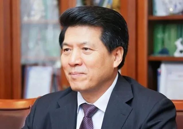 俄乌冲突残局怎么破？中方刚“落子”，美方“连落三子”，招招致命！