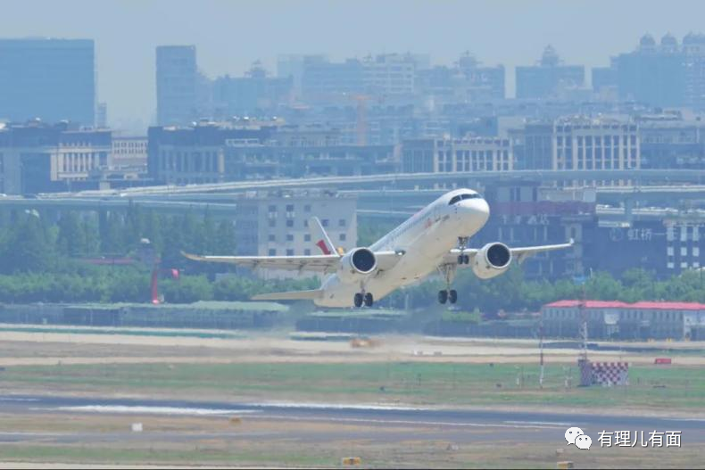C919首航成功，殖人们又在喷什么？