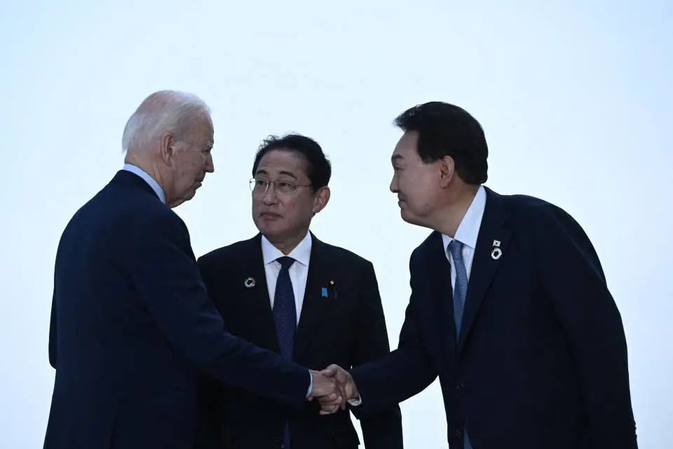 日韩抱紧美国，挑衅中国主权，战争能否一触即发？