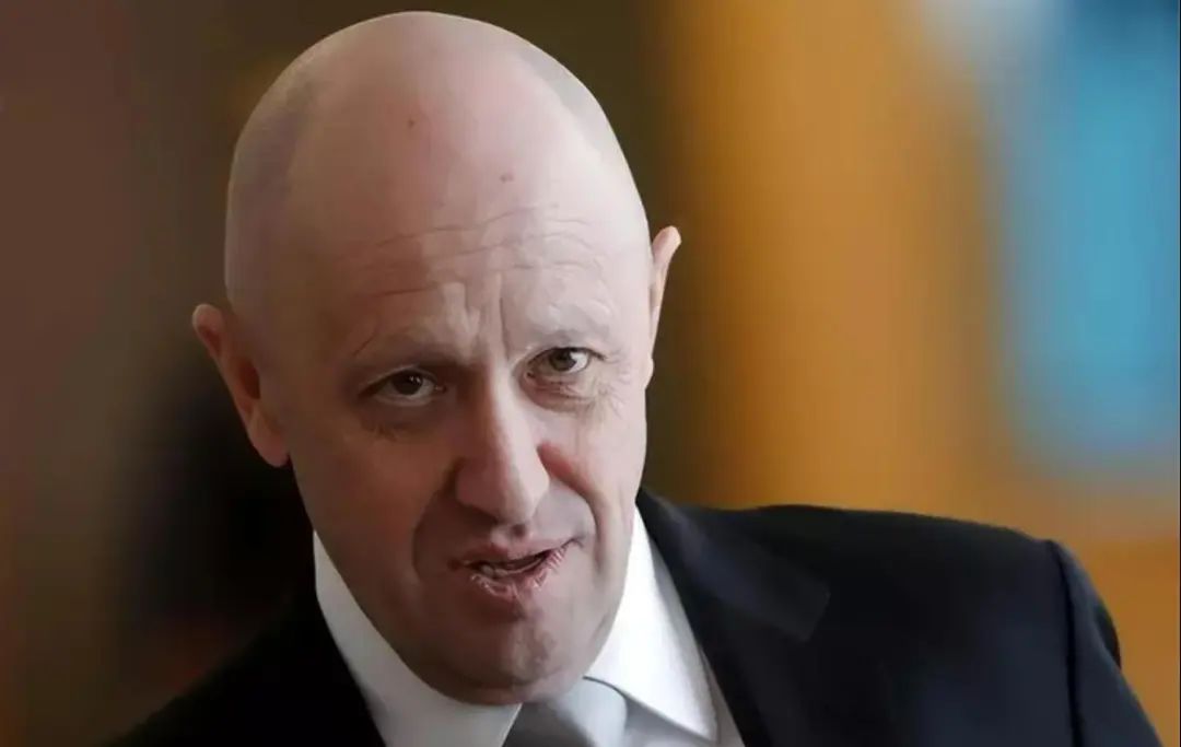 难以置信，普京一年只给瓦格纳10亿美元，就让7万囚犯兵前仆后继，用血肉去拼命