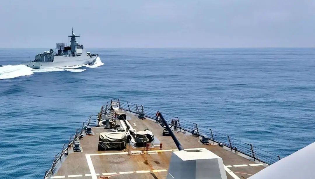 13艘战舰航向全球！中国海军迈向深蓝，透露三大信号