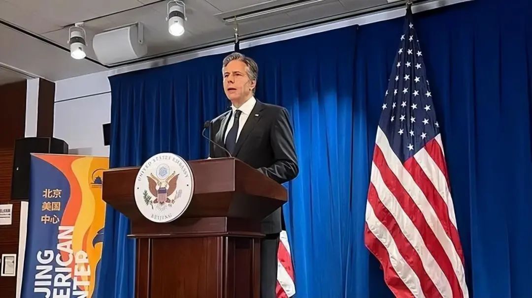 布林肯刚走，美“第二海军”就穿越台海！想玩“炮舰外交”？