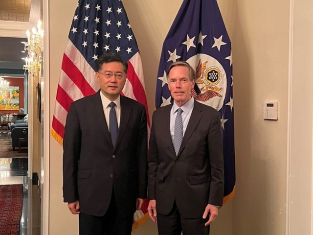 中美高层北京会谈，一个月后才放出消息，3大迹象，看此事不简单