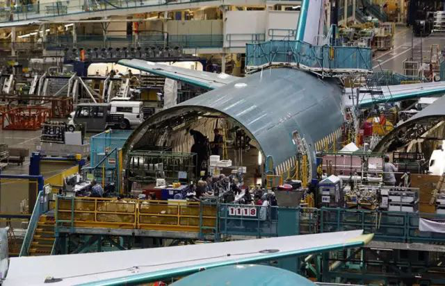 为什么都2023年了，各国造飞机还要靠老师傅手搓？