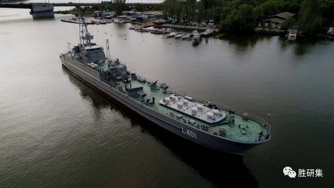 摧毁乌军舰、飞机、弹药库、指挥部，配合地面俄军主动出击。