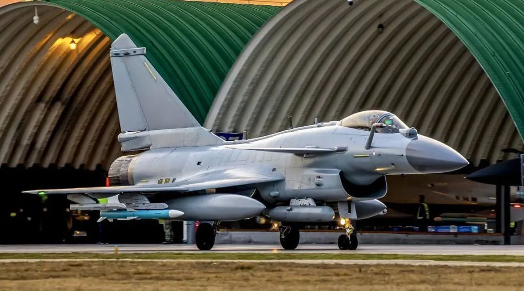 沙特埃及要购买中国129架歼10C，还要买防空导弹？消息源头已查证