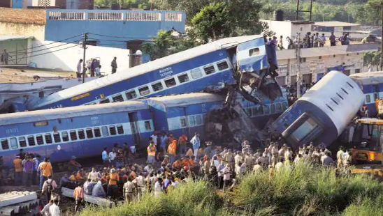 每天随机撞死70人，每年上万印度人死于火车事故，印度基建为什么这么拉？
