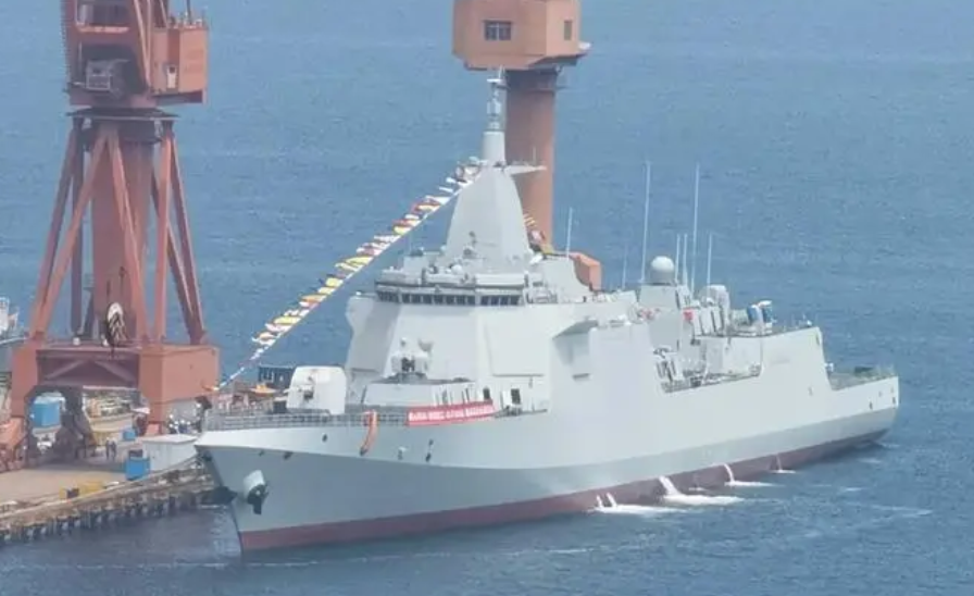 最新055大驱，又有一项能力超越美军！态势正在逆转