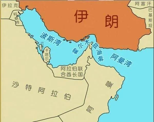 沙特土豪一口气买12艘中华神盾驱逐舰，还得我们出人开军舰