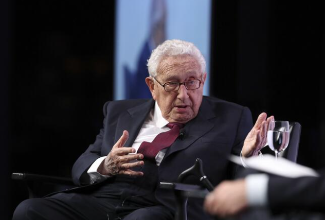 美国加速软脱钩，马斯克搬家，全球产业链搞起了“在地化”？