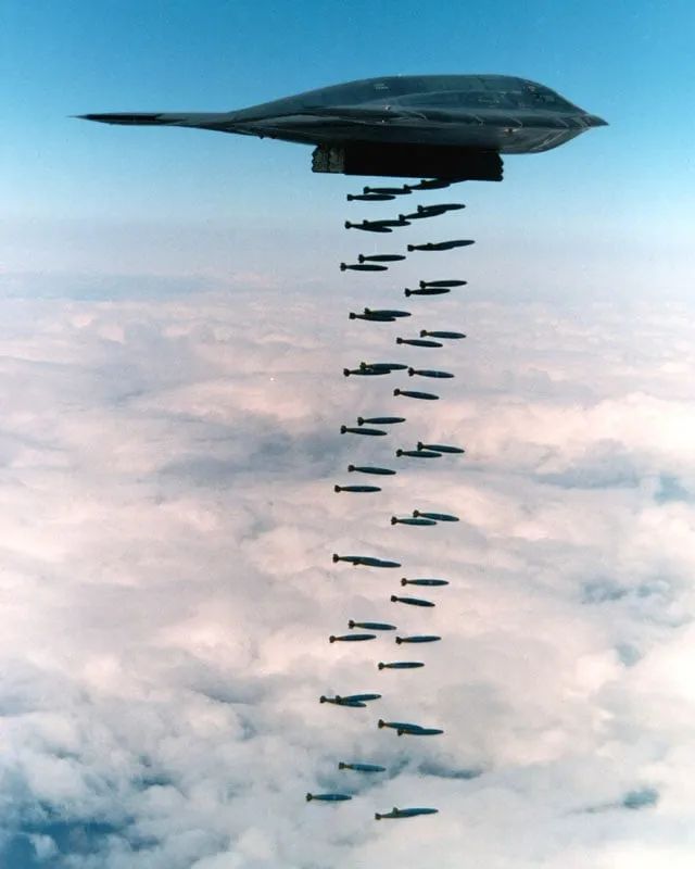 网上说的都是真的？央视高调报道轰-6K部队，发射YJ-12导弹执行什么类型任务？