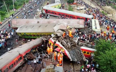 印度再现“夺命列车”，莫迪“高铁梦”碎一地