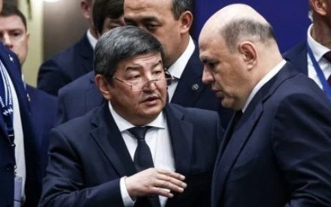 敏感时刻，8国元首齐聚俄共商大计，中方帮忙打开的局面，俄这次抓住了