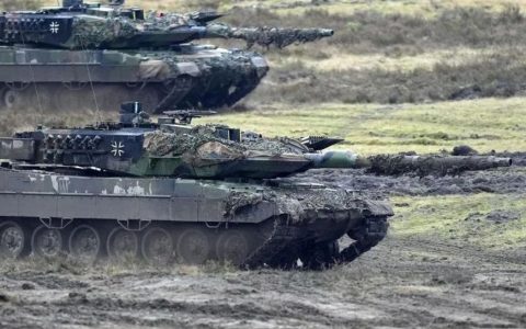 豹-2被打爆，为什么俄军变得更强大了？