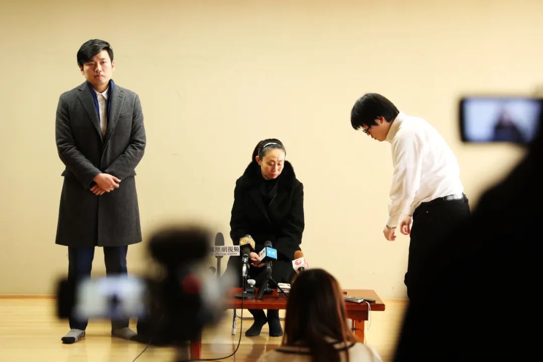 江歌妈妈：活成一根刺