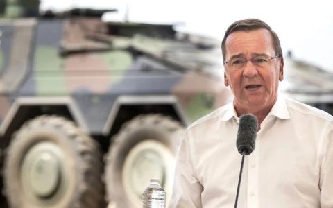 他宣布：向立陶宛派4000人，永久驻扎！